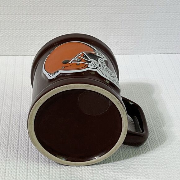VTG NFL Cleveland Browns 14oz Coffee Mug Ceramic Brown Orange Raised 3-D Helmet - Picture 12 of 12